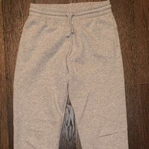 Aritzia perfect sweatpant